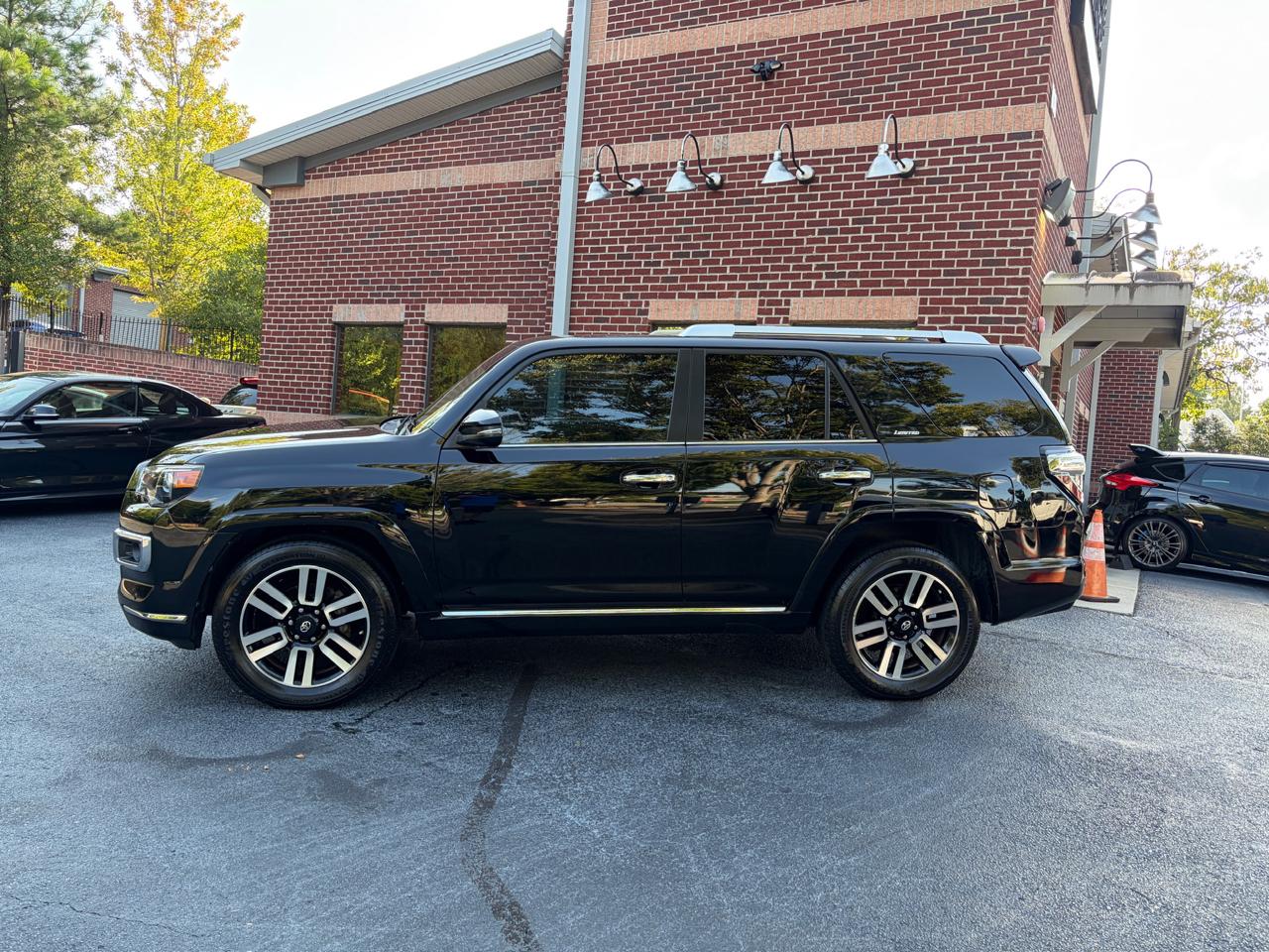 Toyota 4Runner Limited 2WD V6 2015