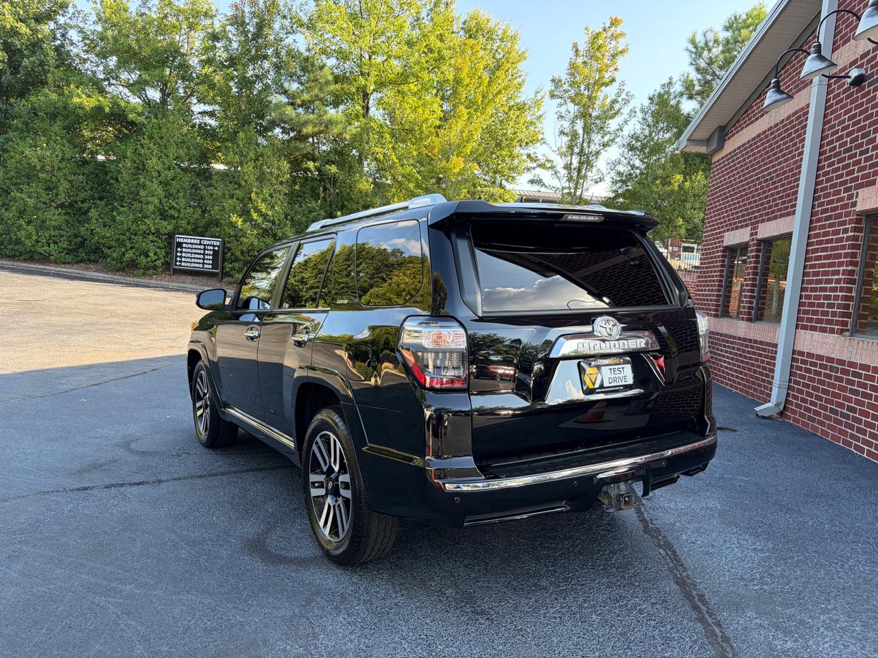Toyota 4Runner Limited 2WD V6 2015