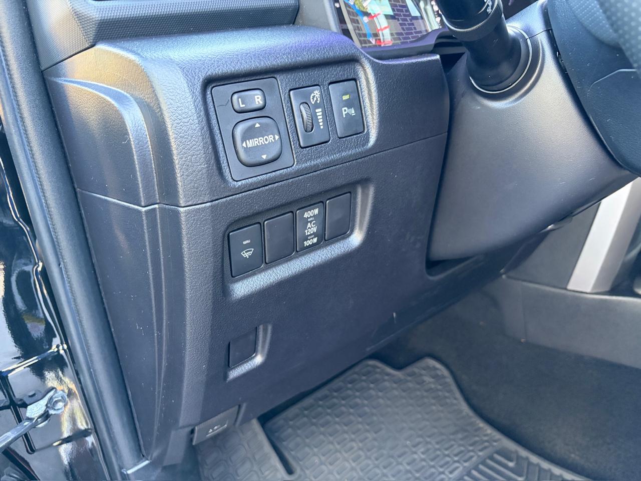 Toyota 4Runner Limited 2WD V6 2015