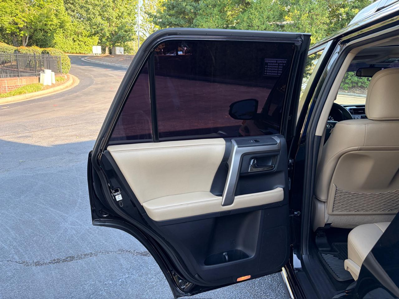 Toyota 4Runner Limited 2WD V6 2015