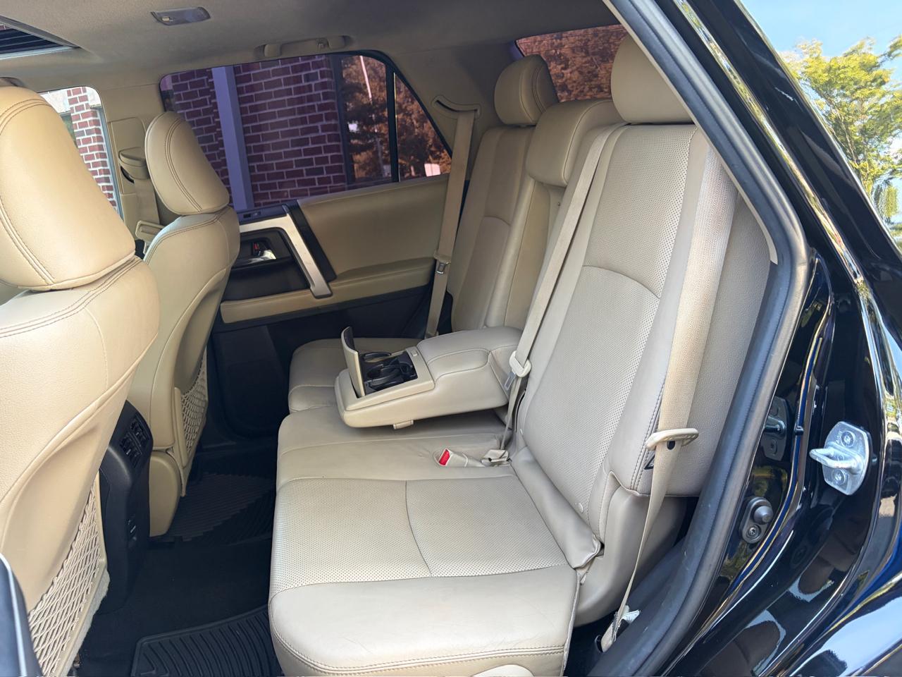 Toyota 4Runner Limited 2WD V6 2015