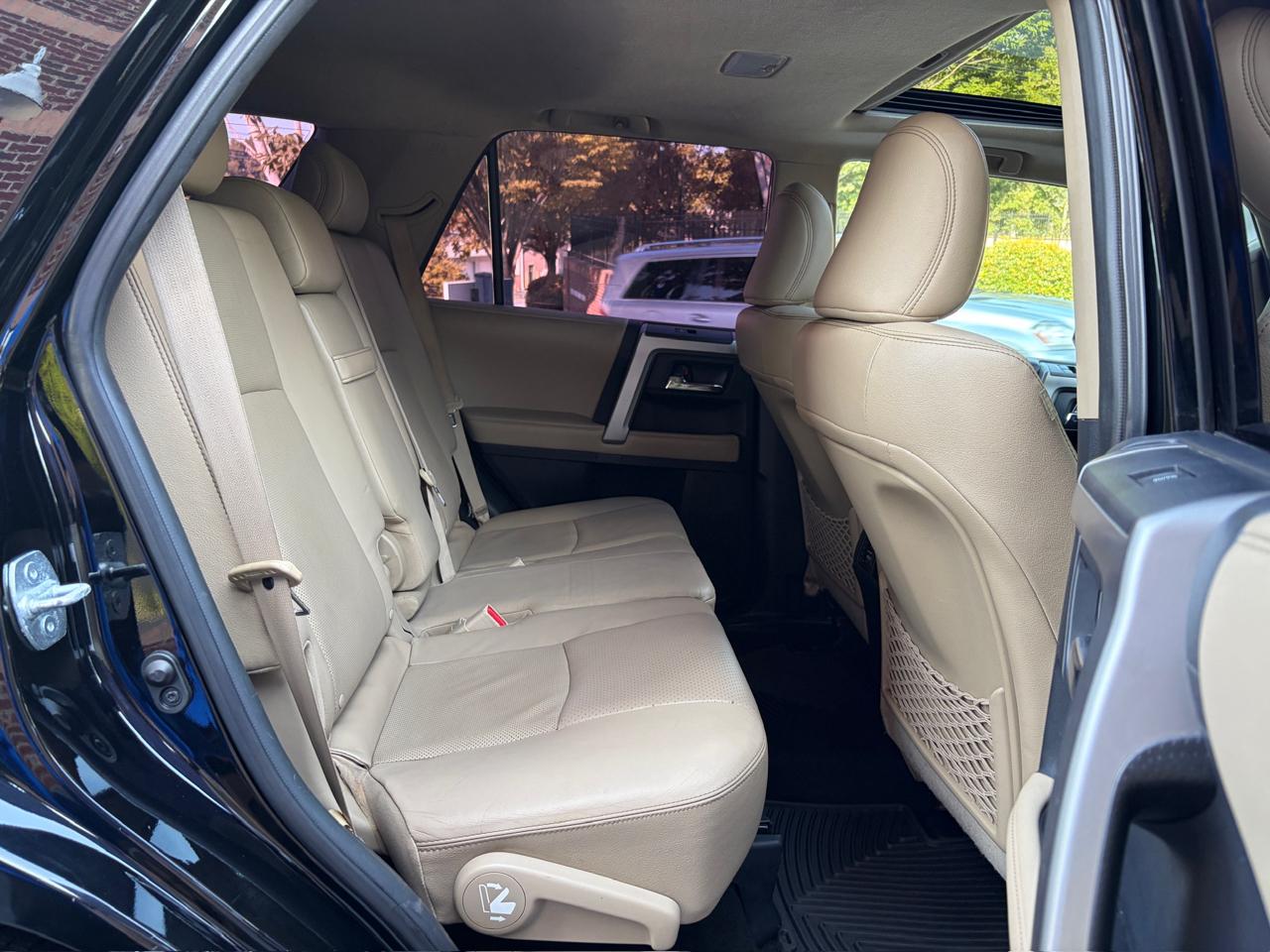Toyota 4Runner Limited 2WD V6 2015