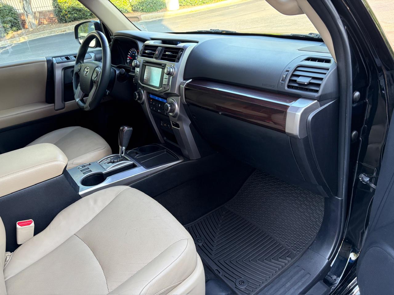 Toyota 4Runner Limited 2WD V6 2015