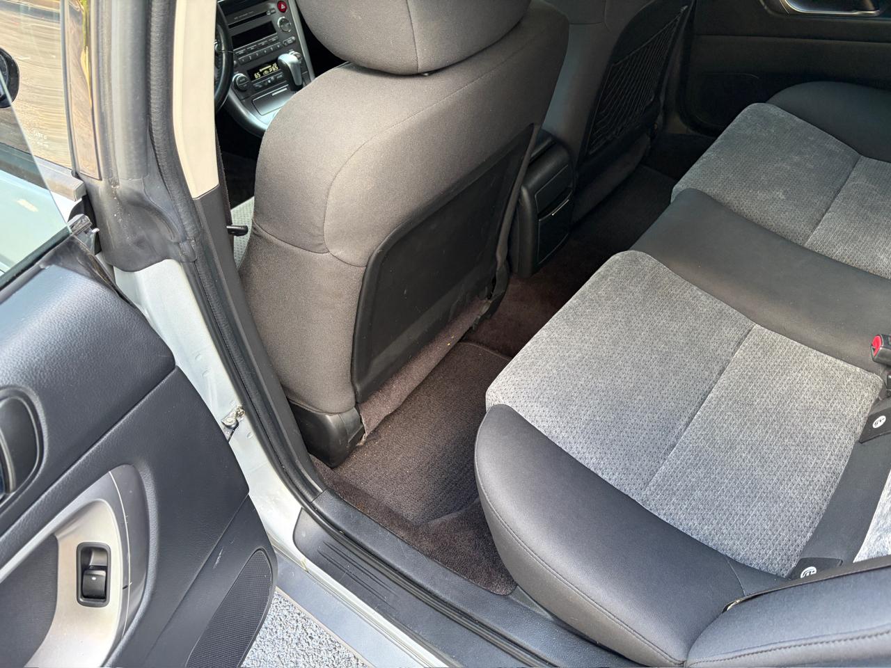 Subaru Outback 3.0R Wagon 2006