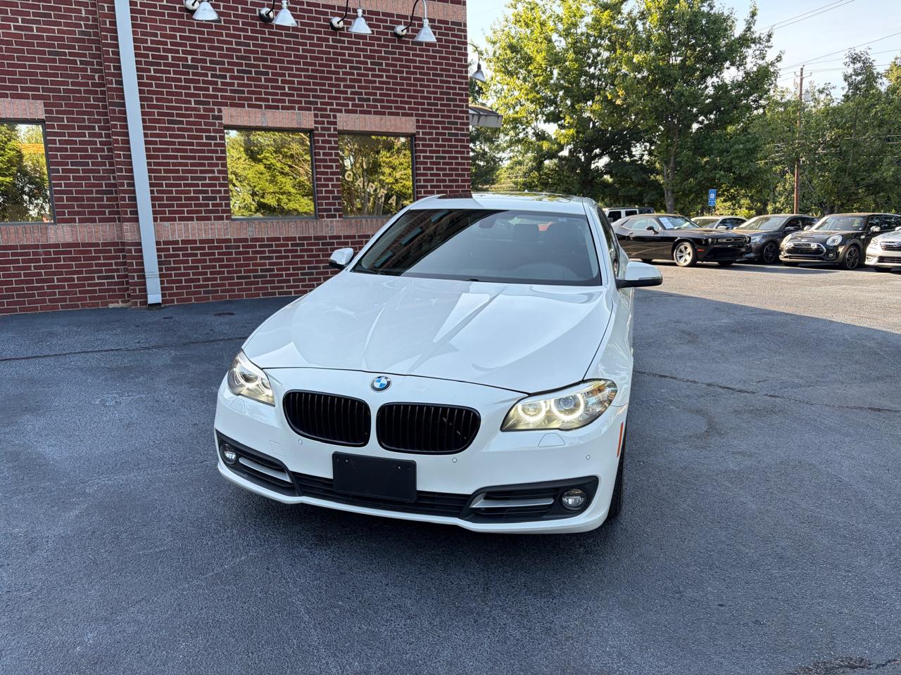 BMW 5-Series 528i 2016