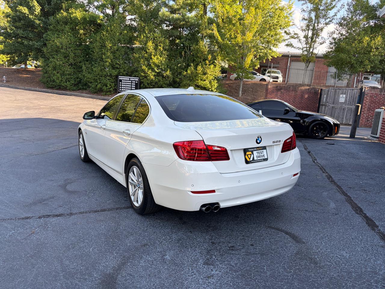 BMW 5-Series 528i 2016