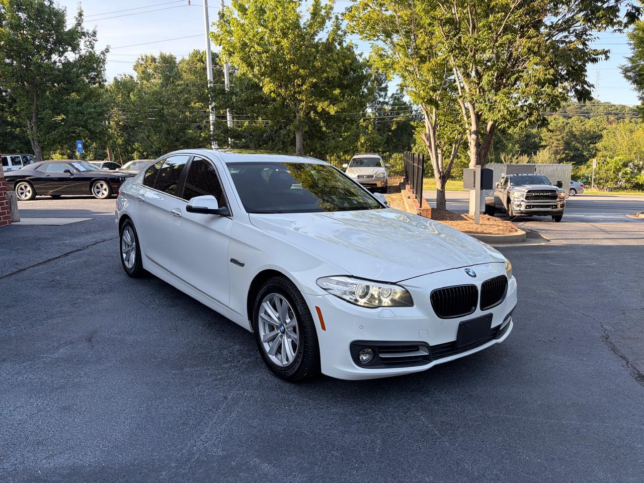 BMW 5-Series 528i 2016