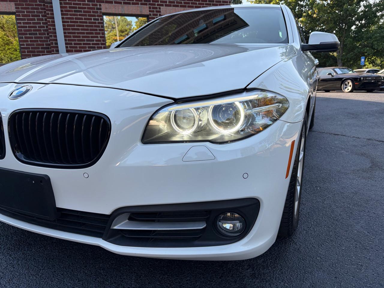 BMW 5-Series 528i 2016