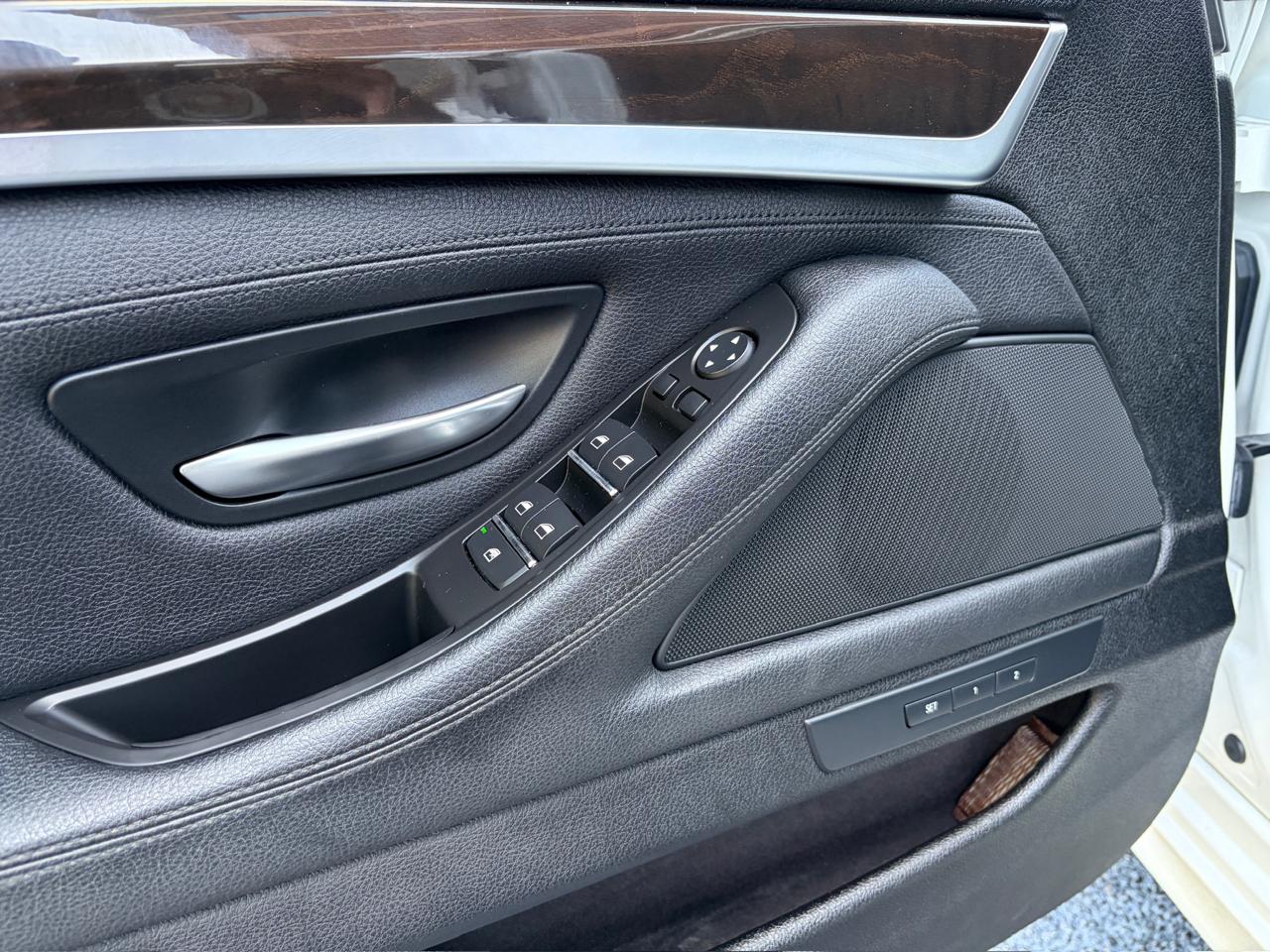 BMW 5-Series 528i 2016
