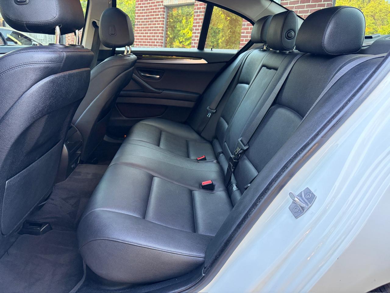 BMW 5-Series 528i 2016