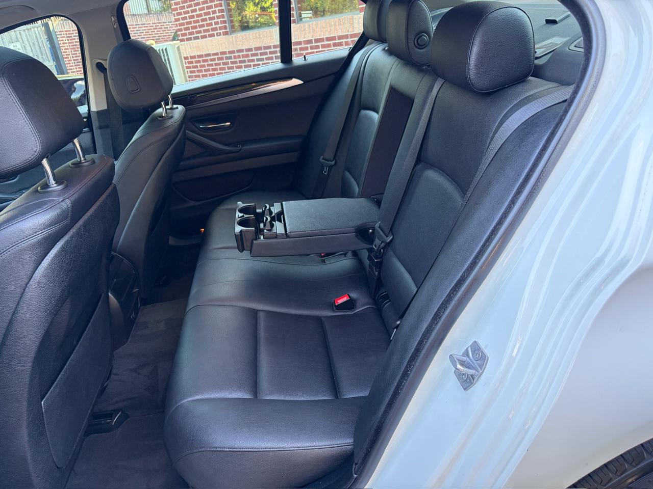BMW 5-Series 528i 2016