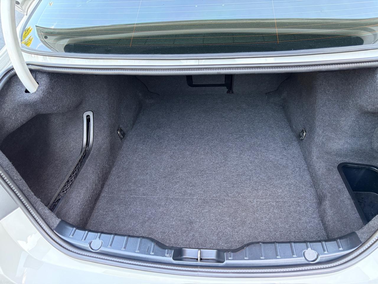 BMW 5-Series 528i 2016