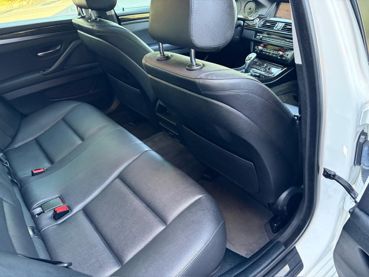 BMW 5-Series 528i 2016
