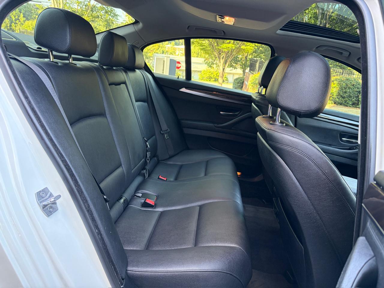 BMW 5-Series 528i 2016