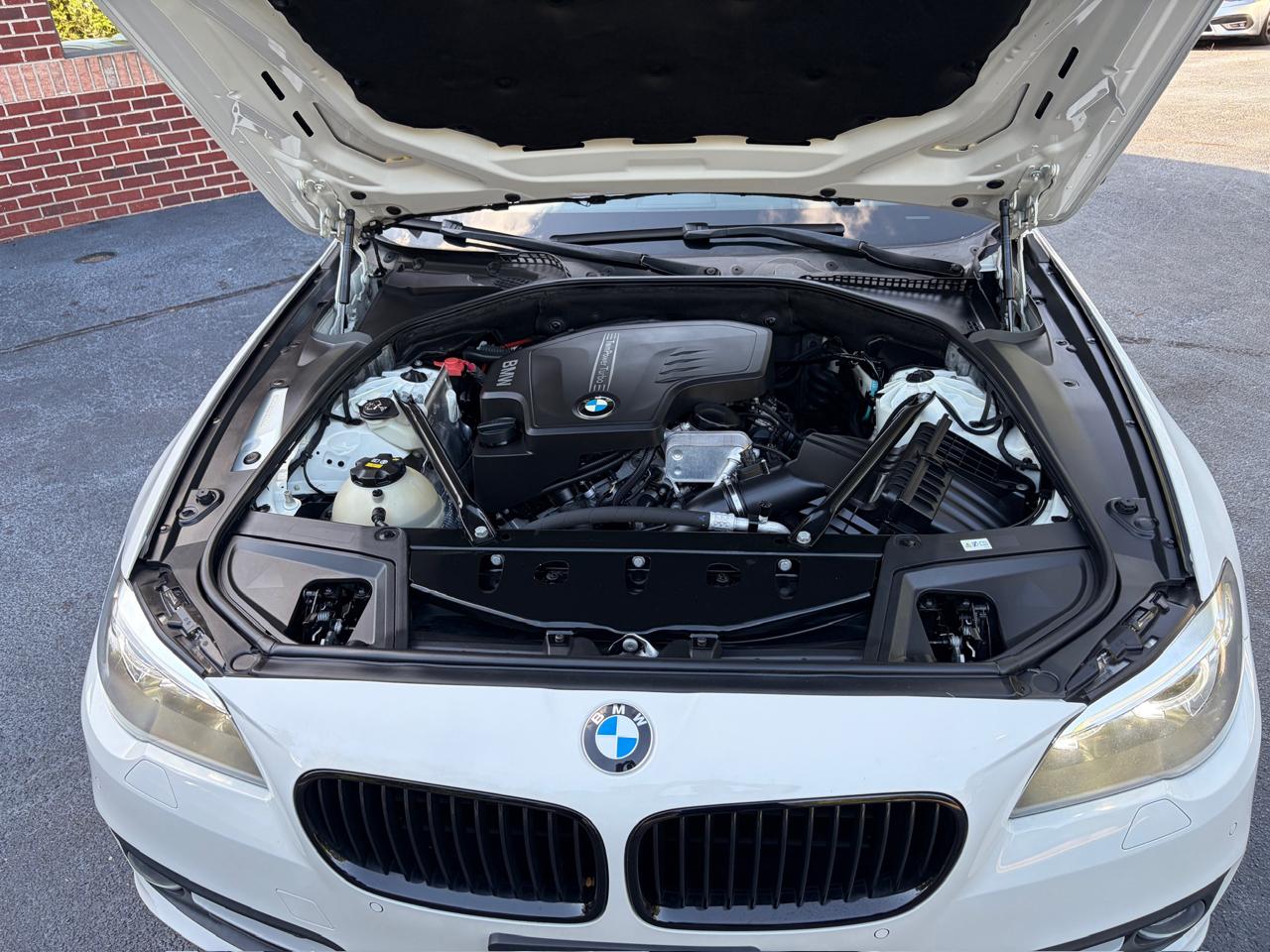 BMW 5-Series 528i 2016
