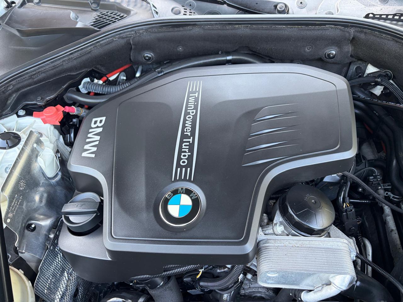 BMW 5-Series 528i 2016