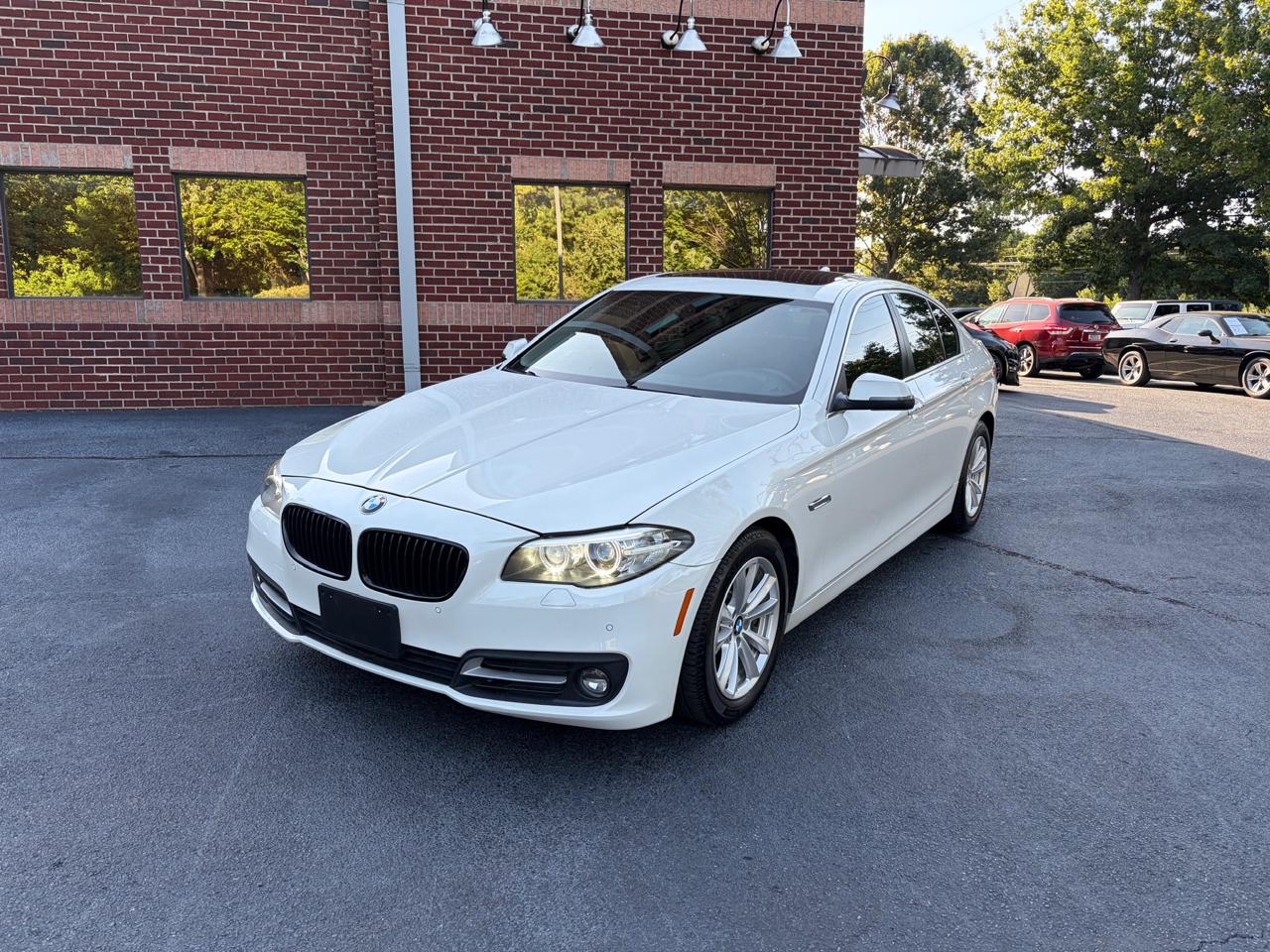 BMW 5-Series 528i 2016