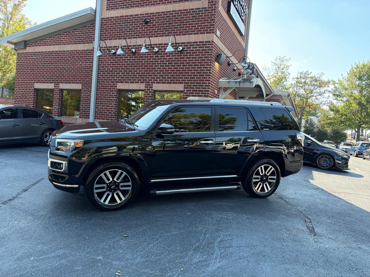 Toyota 4Runner Limited 2WD V6 2016