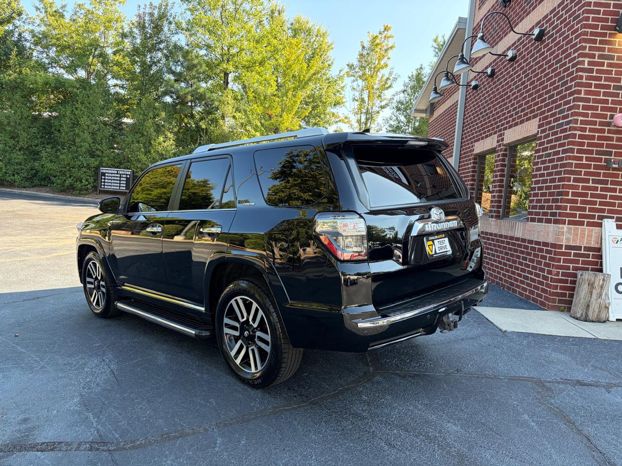 Toyota 4Runner Limited 2WD V6 2016