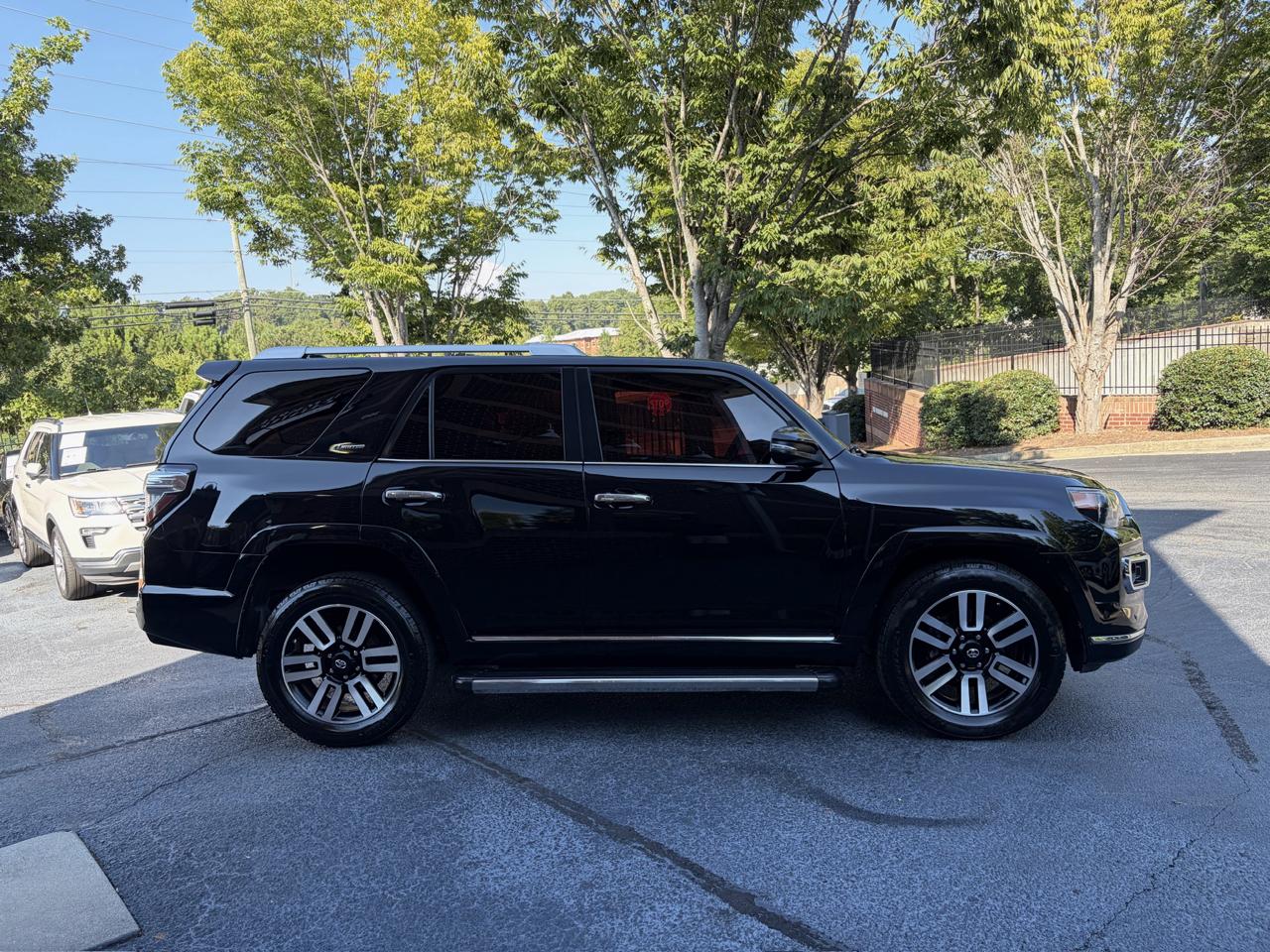 Toyota 4Runner Limited 2WD V6 2016