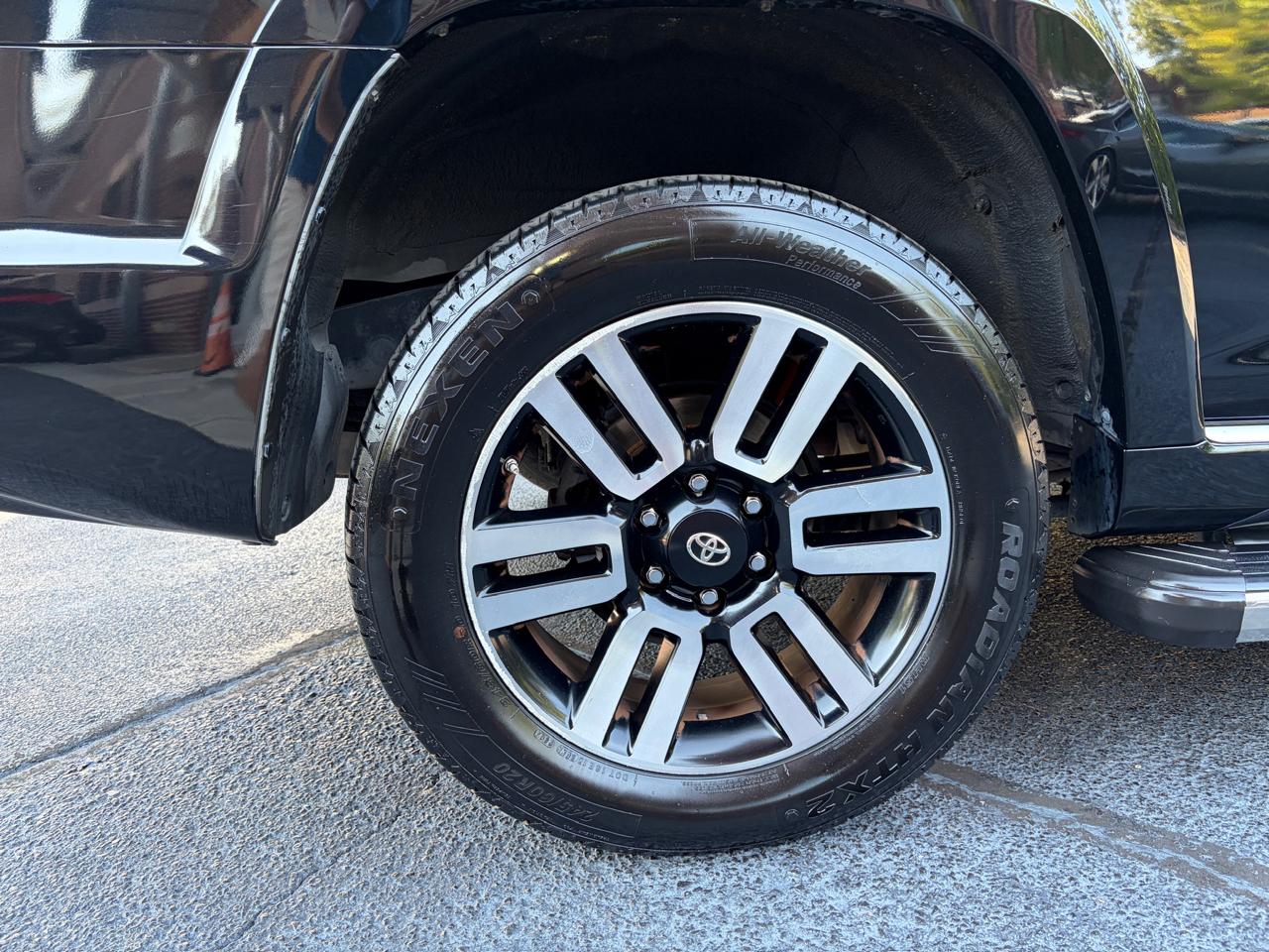 Toyota 4Runner Limited 2WD V6 2016