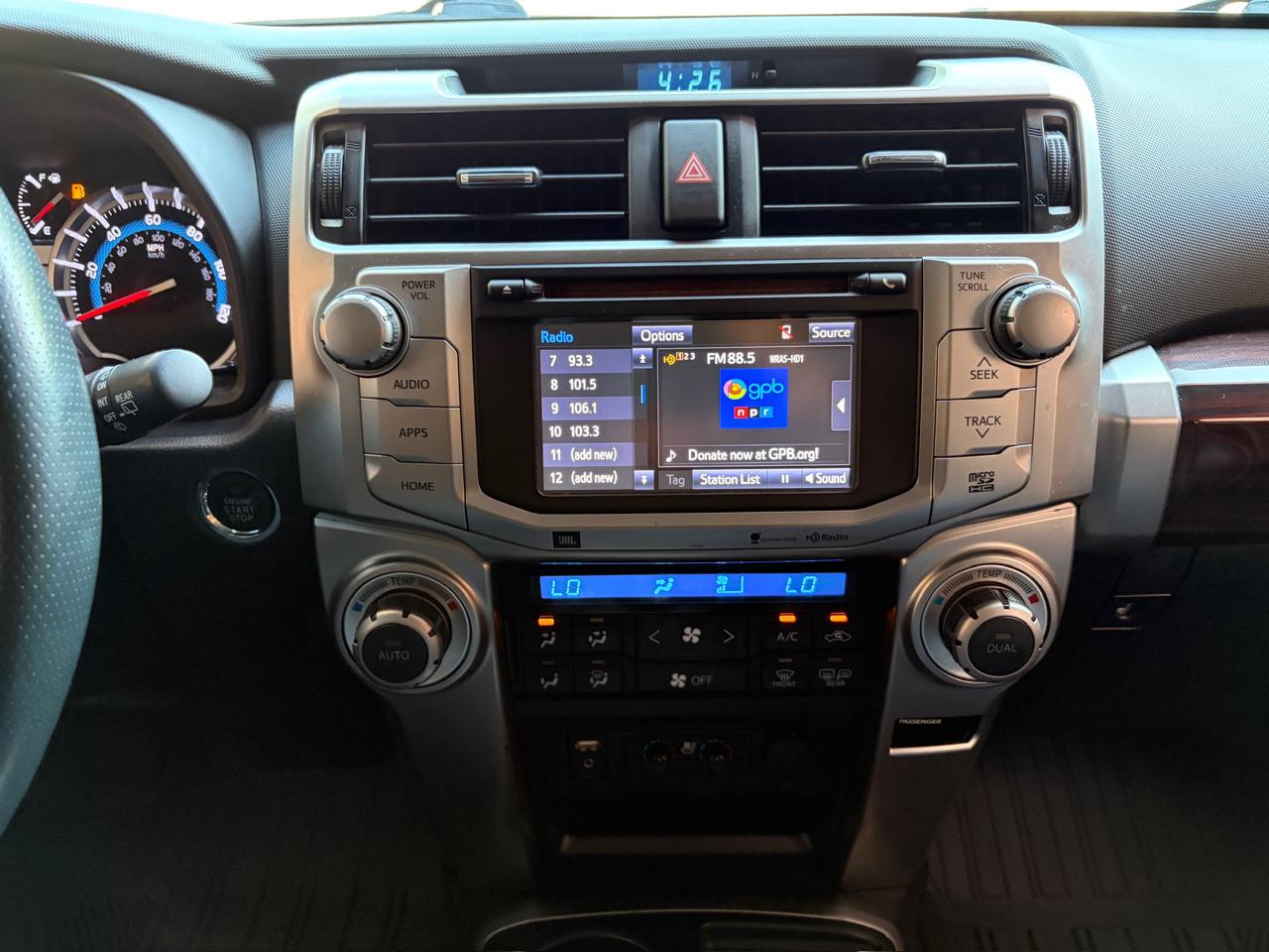 Toyota 4Runner Limited 2WD V6 2016