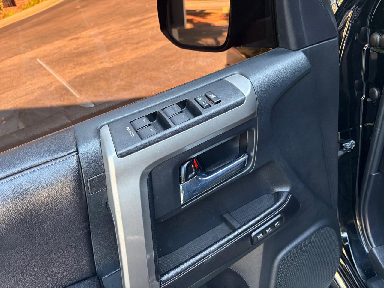 Toyota 4Runner Limited 2WD V6 2016