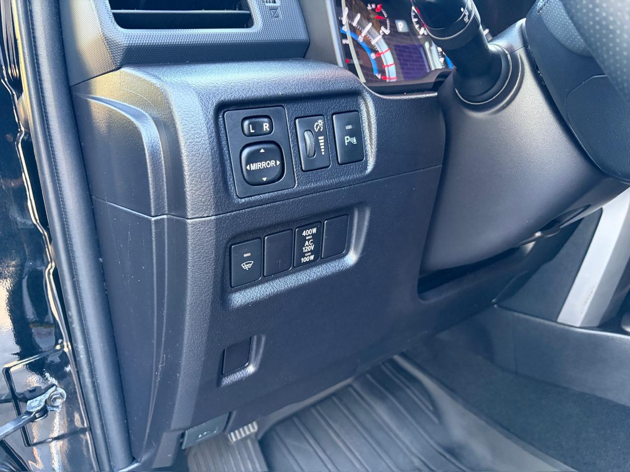 Toyota 4Runner Limited 2WD V6 2016