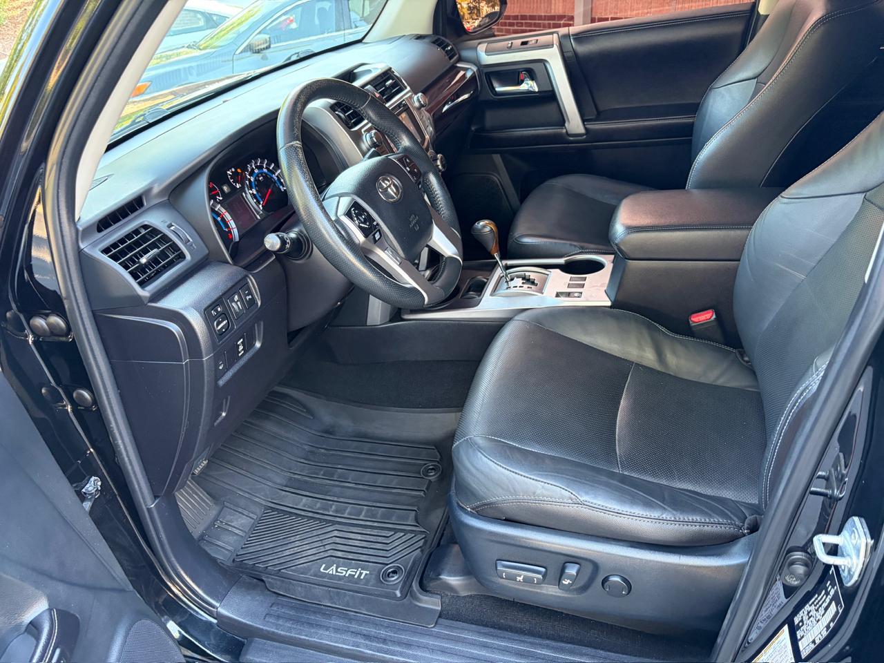 Toyota 4Runner Limited 2WD V6 2016