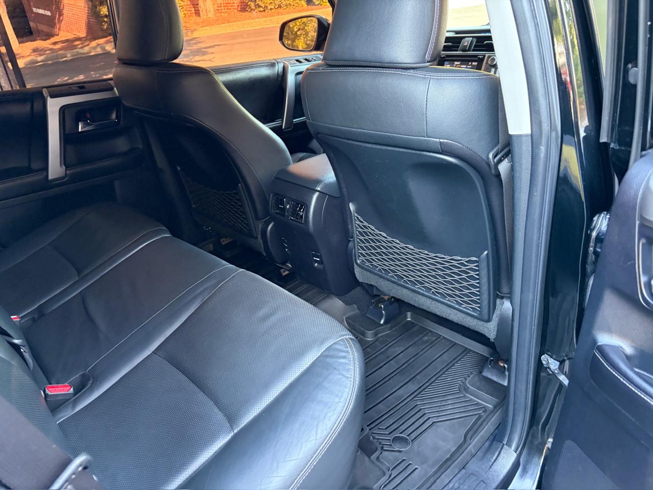 Toyota 4Runner Limited 2WD V6 2016