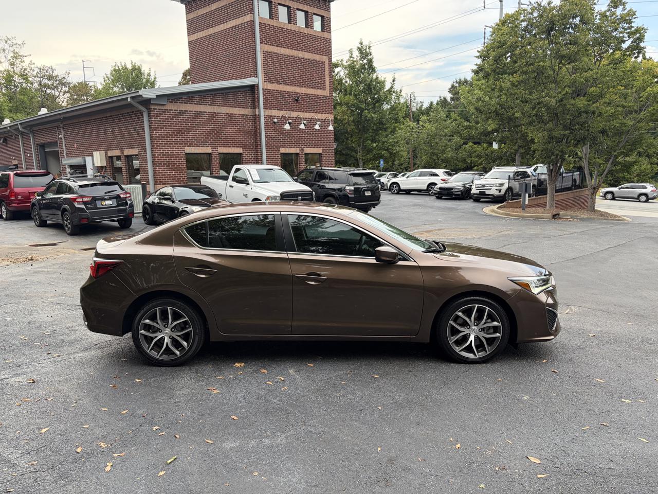 Acura ILX photo 8