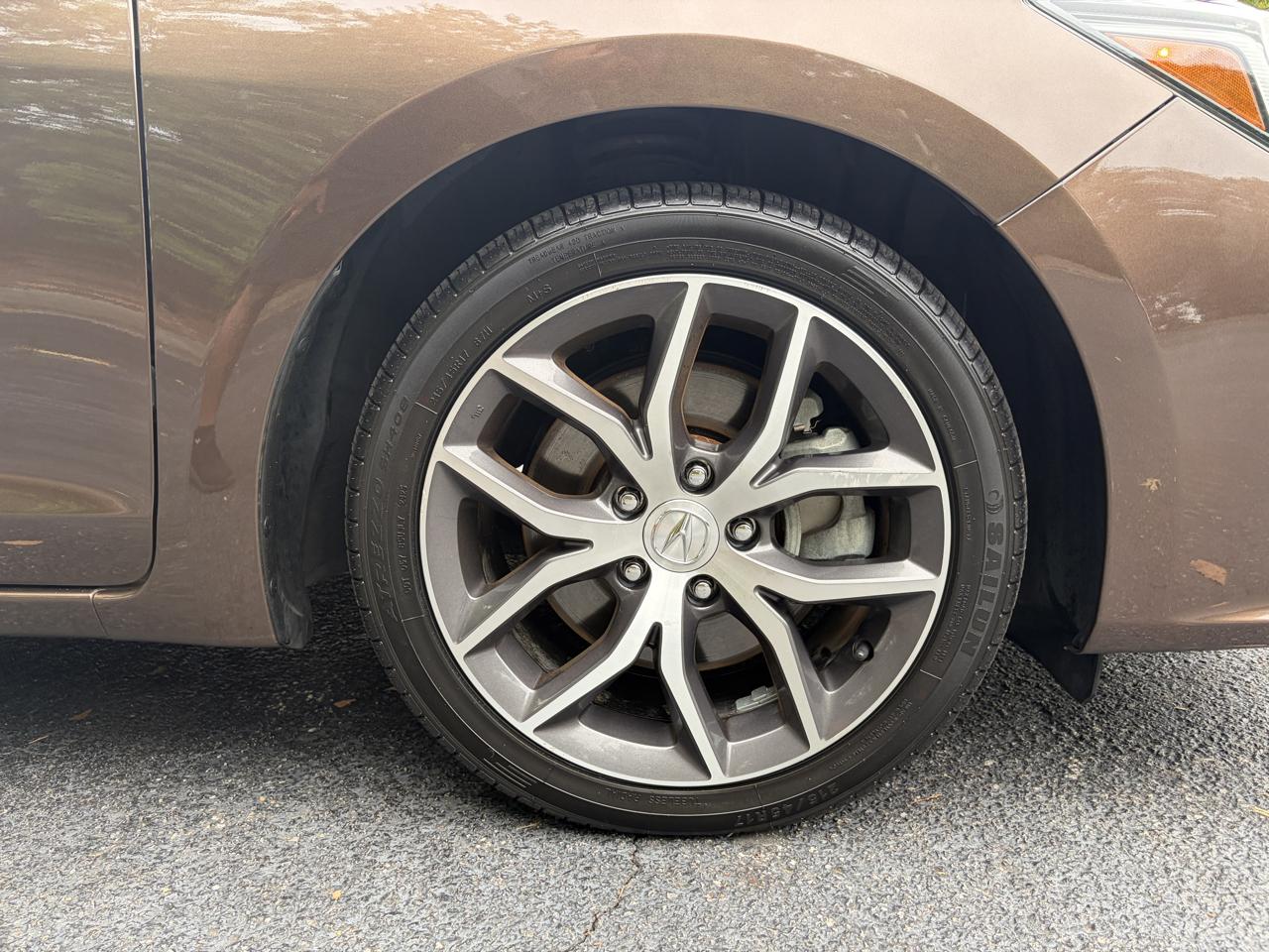 Acura ILX photo 16