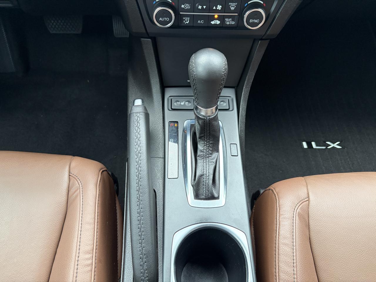 Acura ILX photo 22