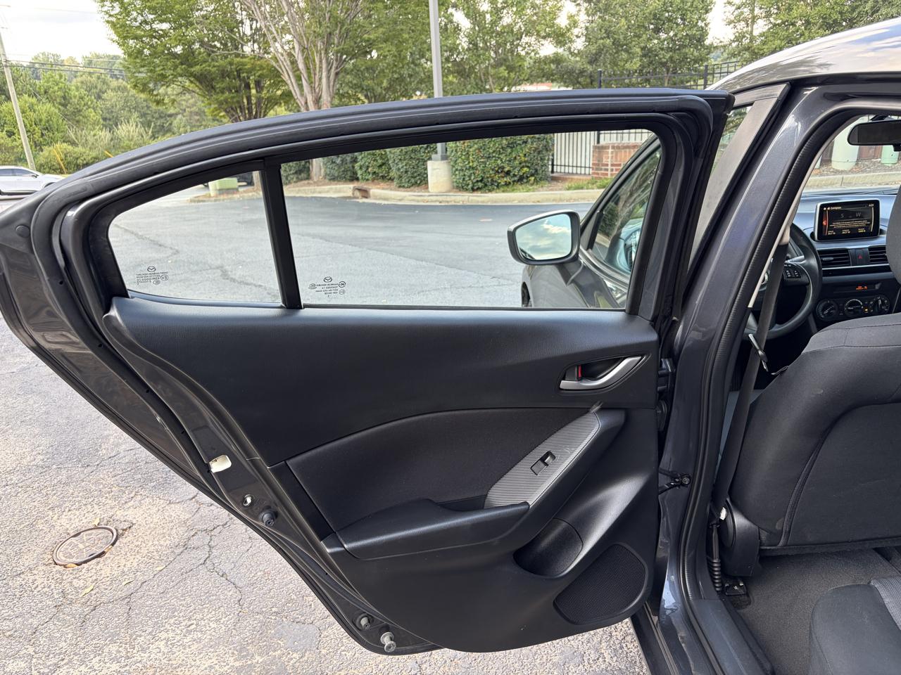 Mazda MAZDA3 i Sport AT 4-Door 2016