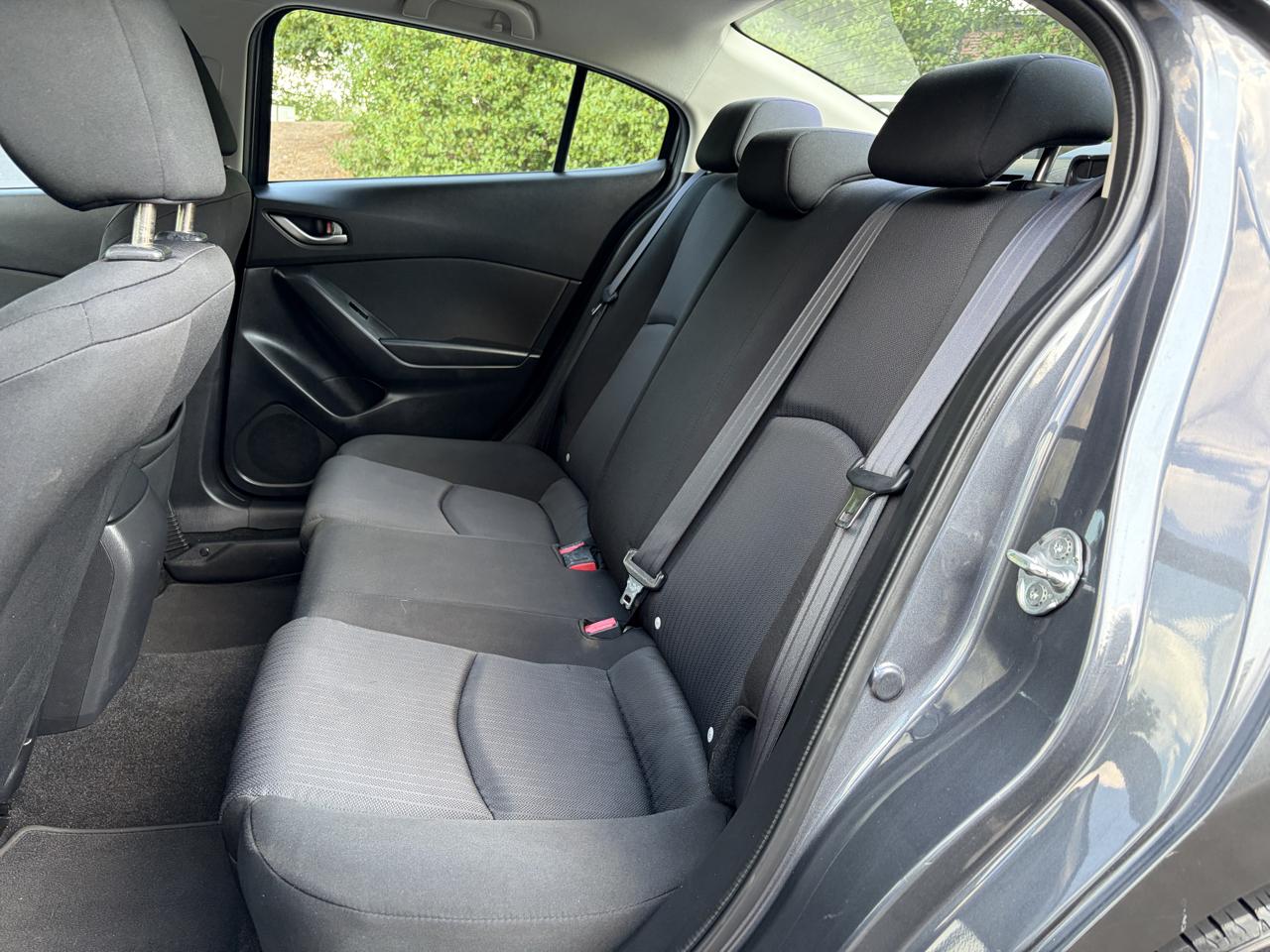 Mazda MAZDA3 i Sport AT 4-Door 2016