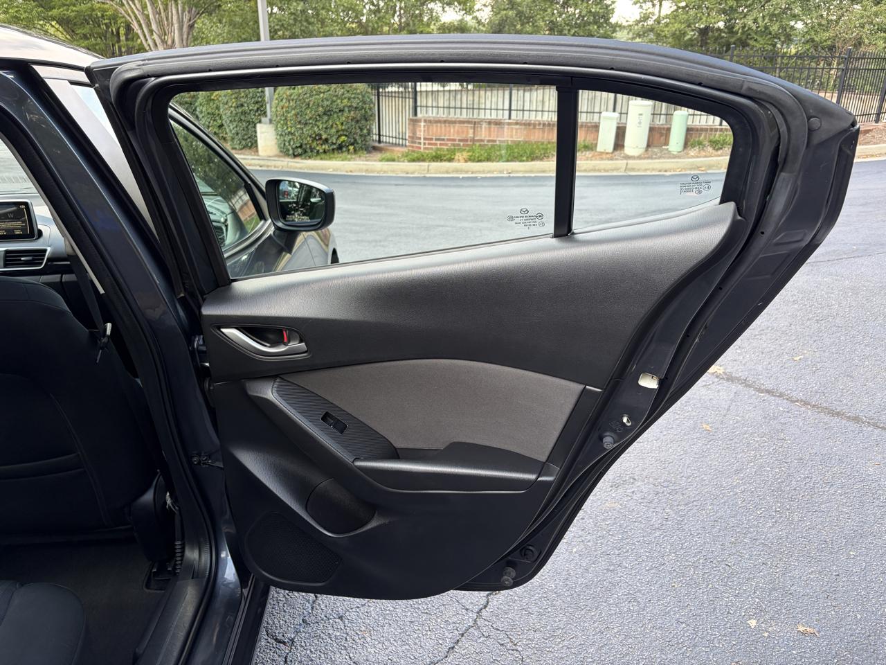 Mazda MAZDA3 i Sport AT 4-Door 2016