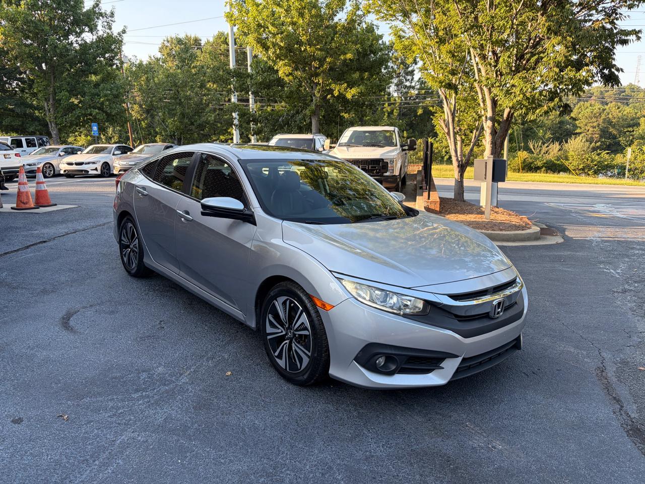 Honda Civic photo 8