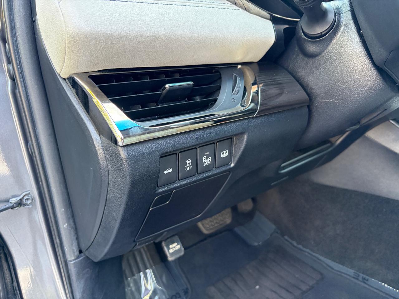 Toyota Avalon photo 26