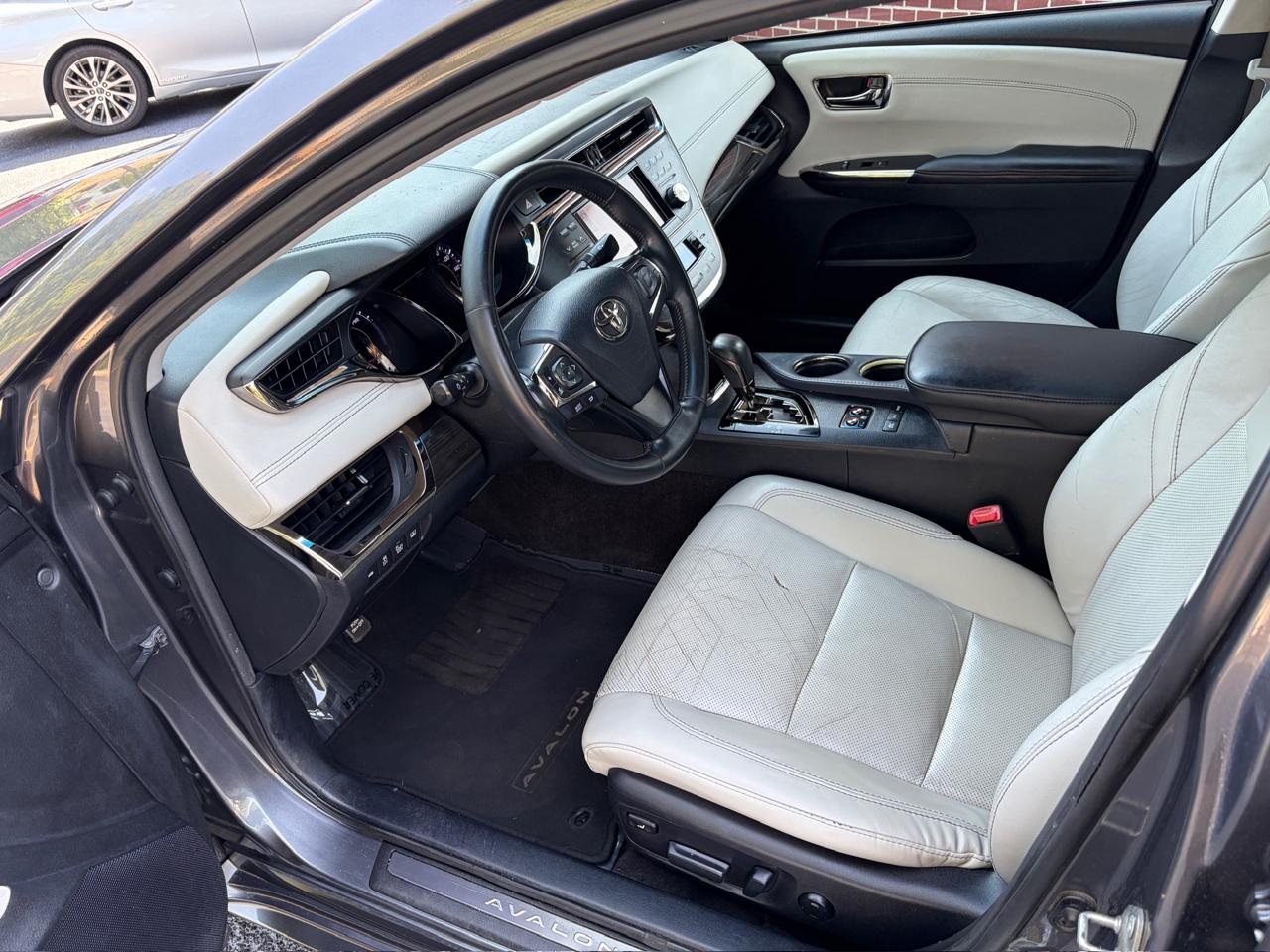 Toyota Avalon photo 28