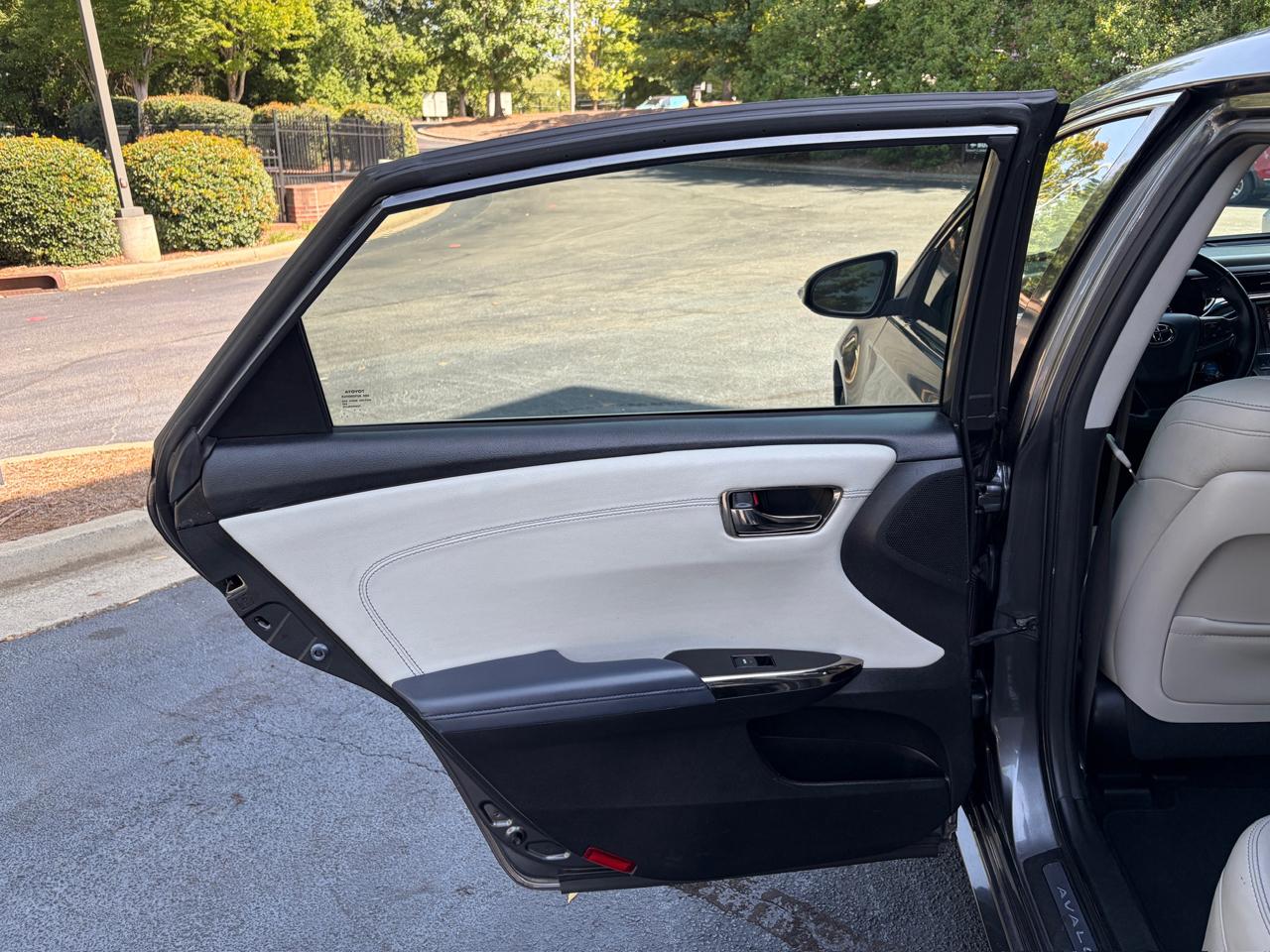 Toyota Avalon photo 29