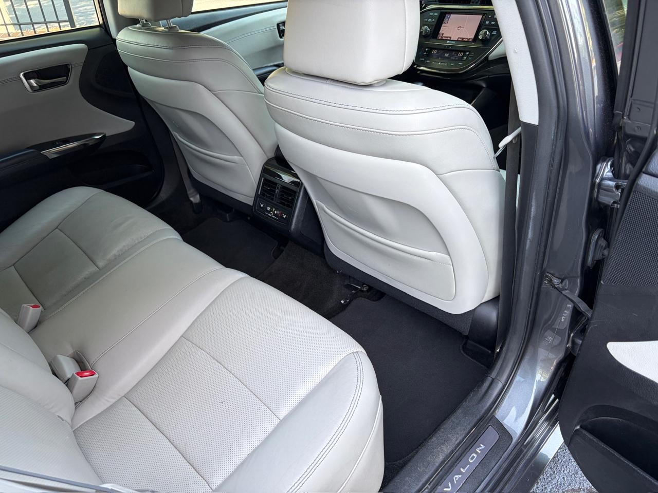 Toyota Avalon photo 36