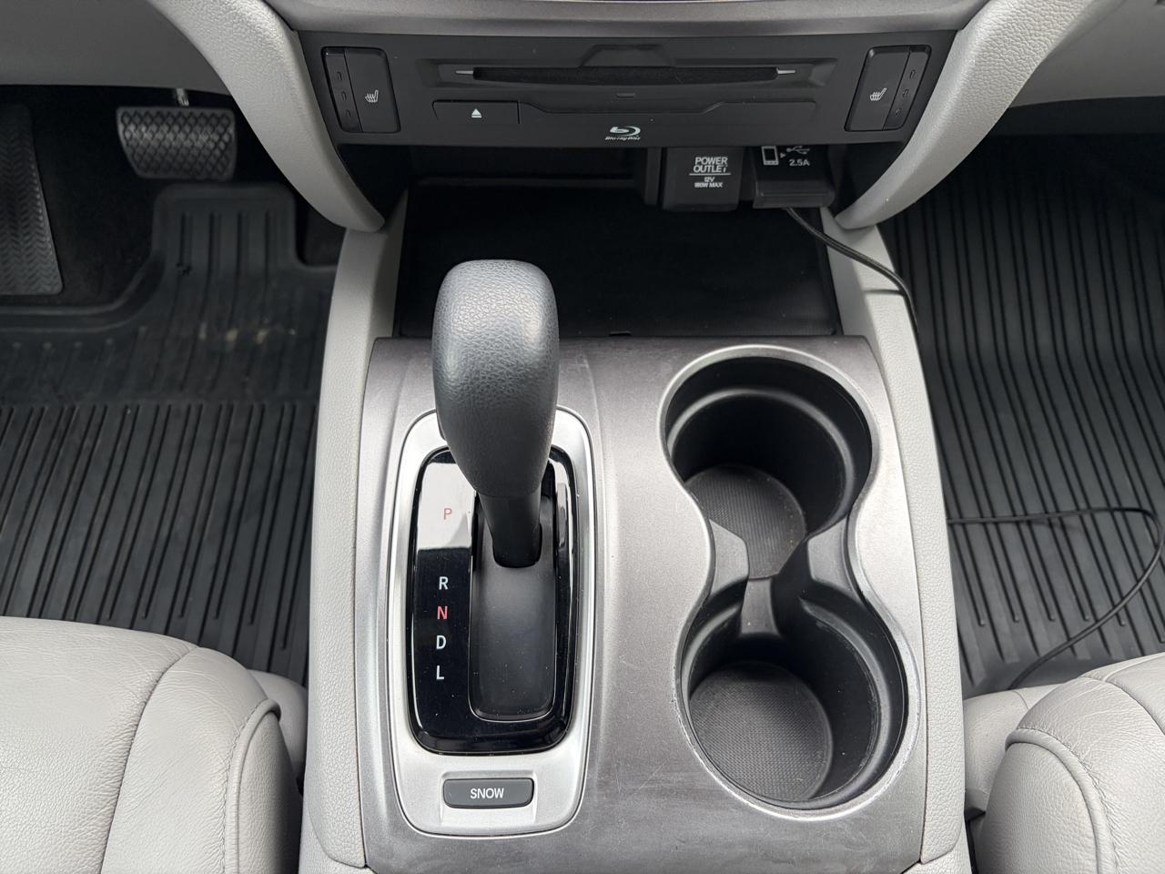 Honda Pilot EX-L w/Navigation and RES 2019