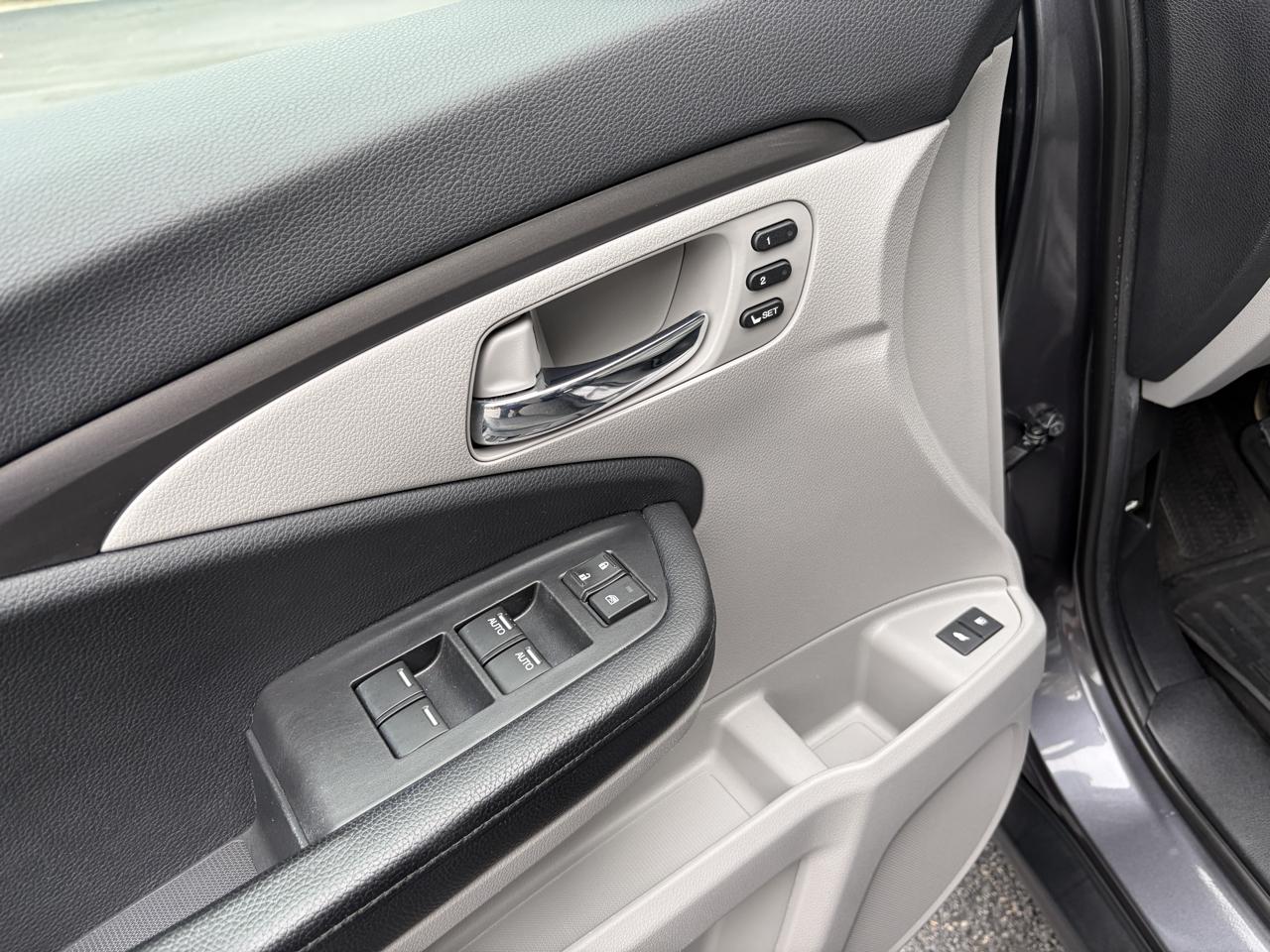 Honda Pilot EX-L w/Navigation and RES 2019