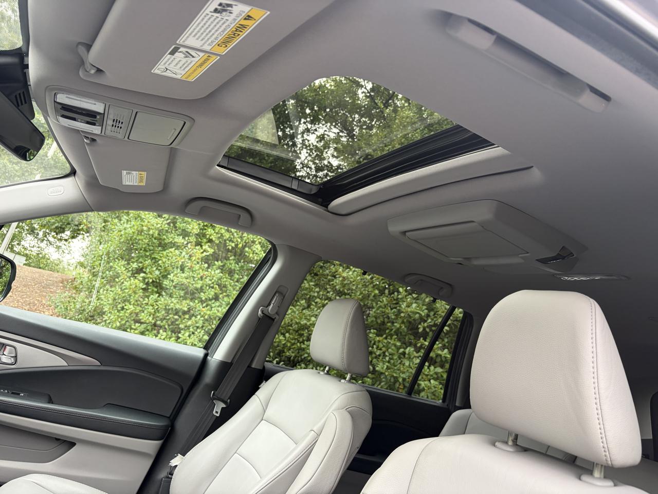 Honda Pilot EX-L w/Navigation and RES 2019