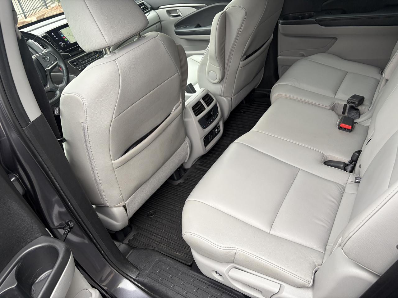 Honda Pilot EX-L w/Navigation and RES 2019