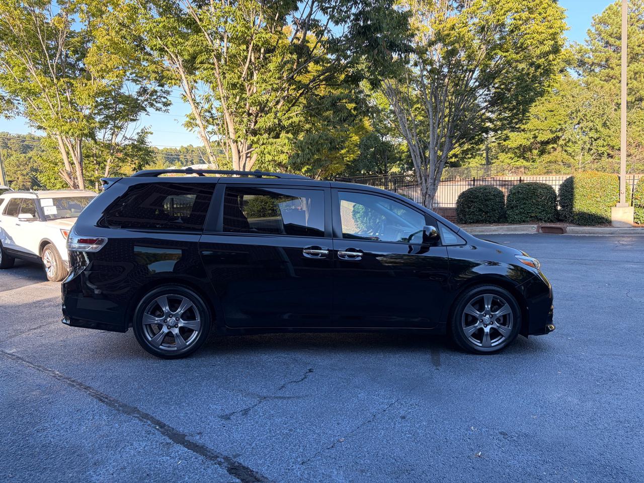 Toyota Sienna SE 8-Passenger 2017