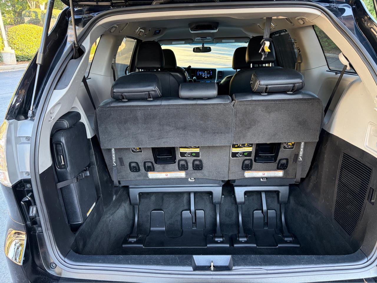 Toyota Sienna SE 8-Passenger 2017