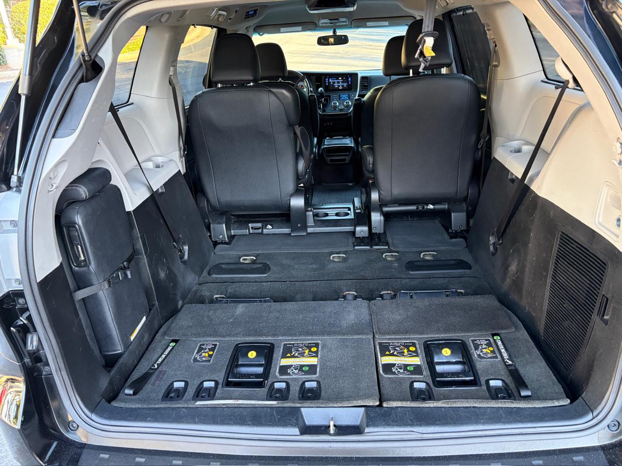 Toyota Sienna SE 8-Passenger 2017