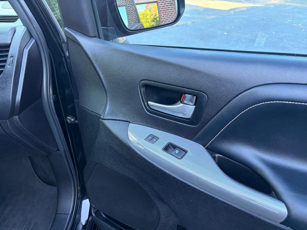 Toyota Sienna SE 8-Passenger 2017