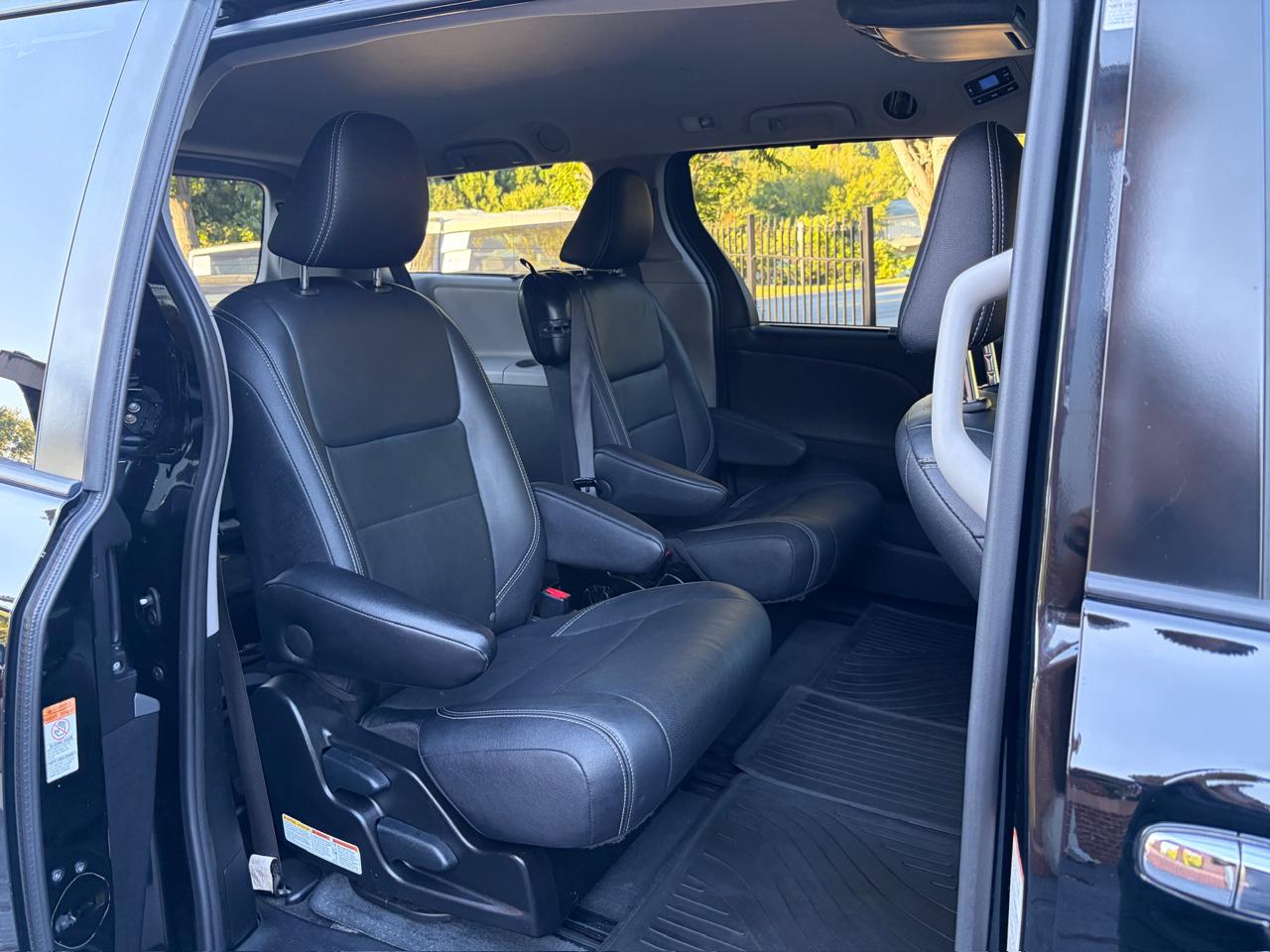 Toyota Sienna SE 8-Passenger 2017